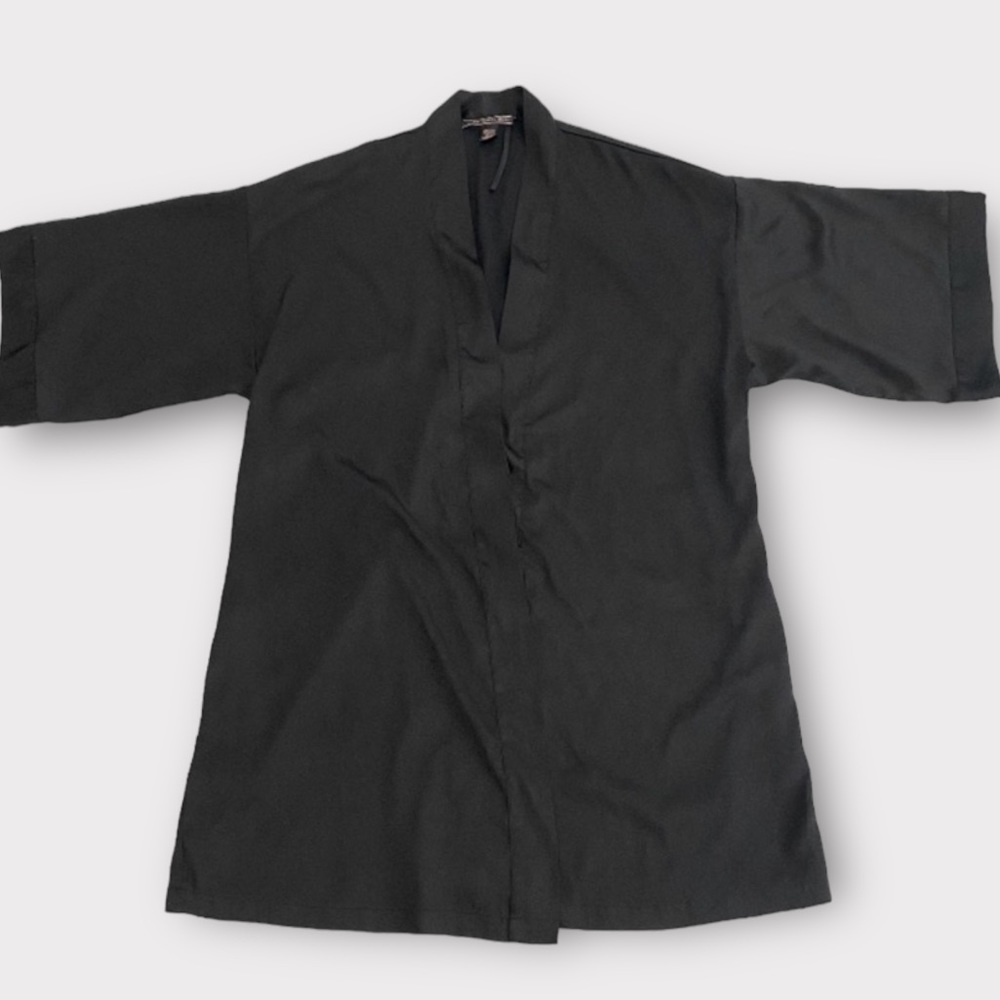 Victoria’s Secret Women’s Robe XS Silky Satin Feel Black Sexy Wrap Lightweight